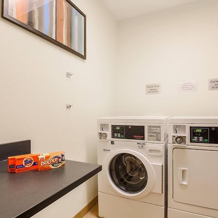 Fairfield Inn & Suites Victoria Esterno foto