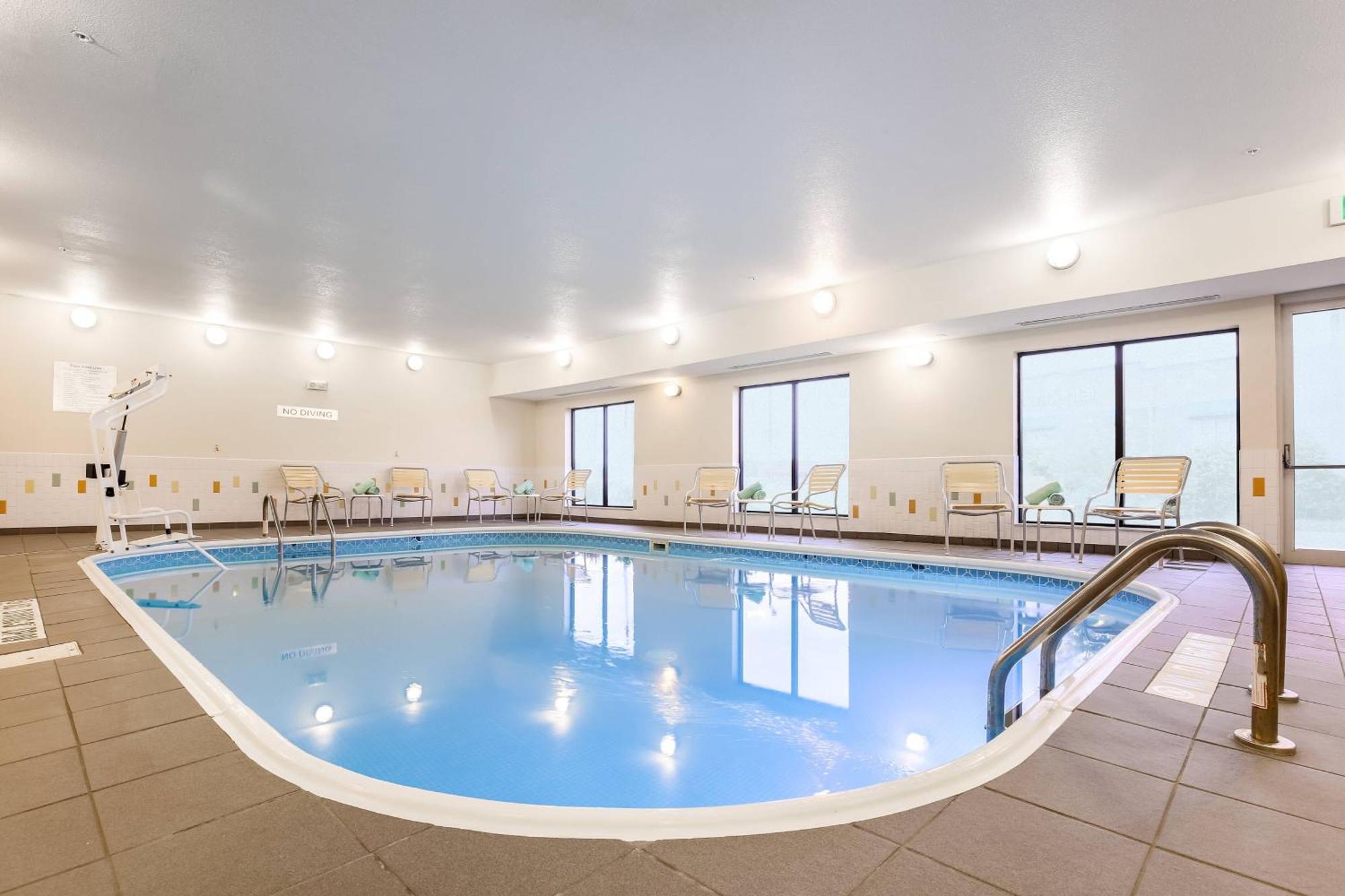Fairfield Inn & Suites Victoria Esterno foto