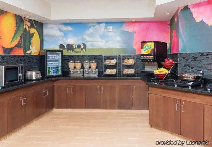 Fairfield Inn & Suites Victoria Esterno foto